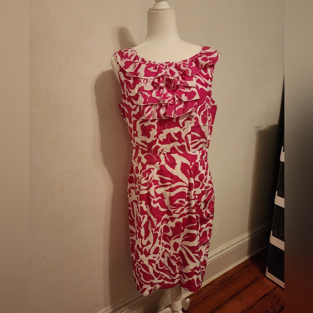 Banana Republic factory pink and white summer dress. Size 10.